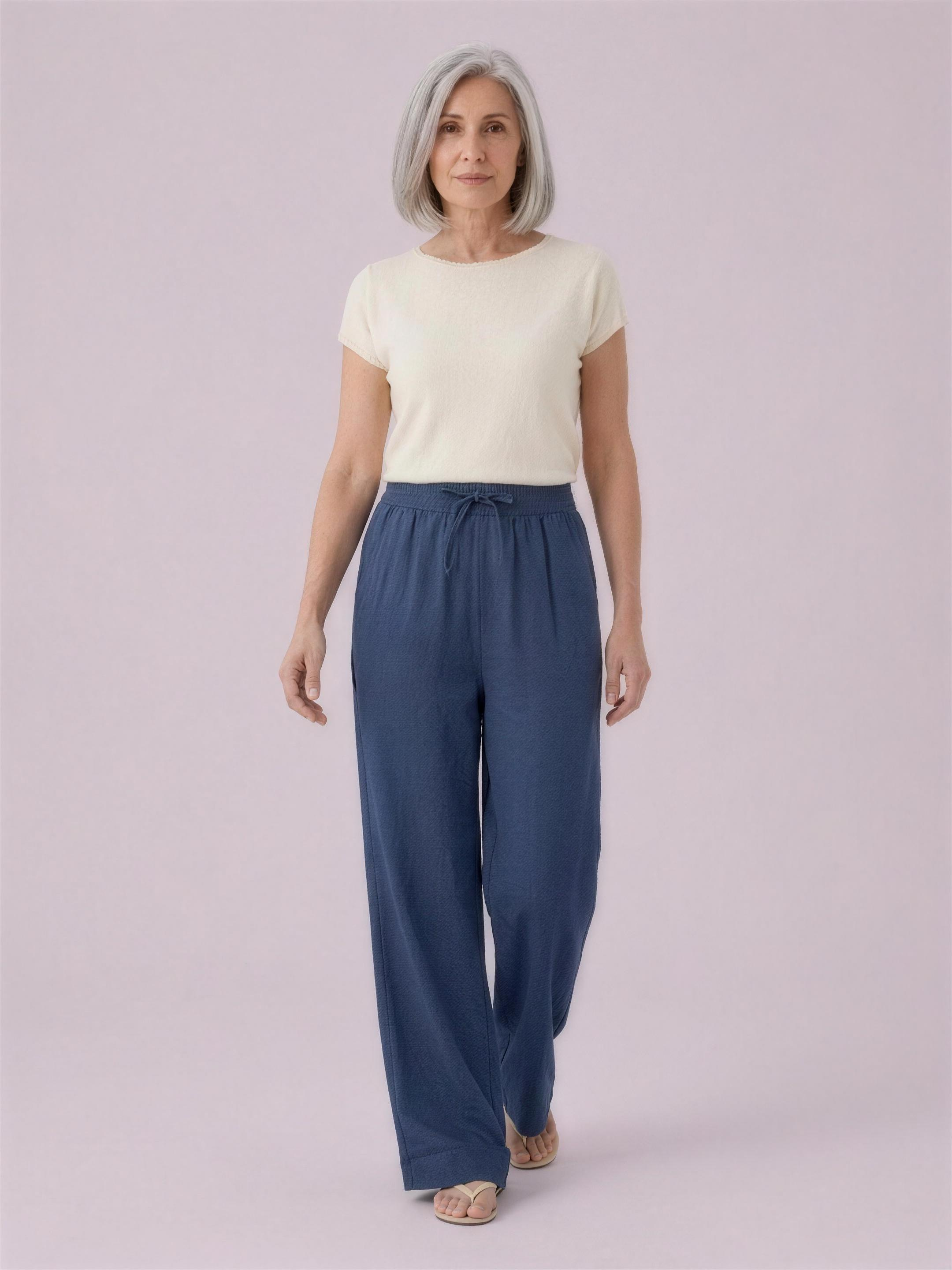 Wide-leg trousers dark blue studio