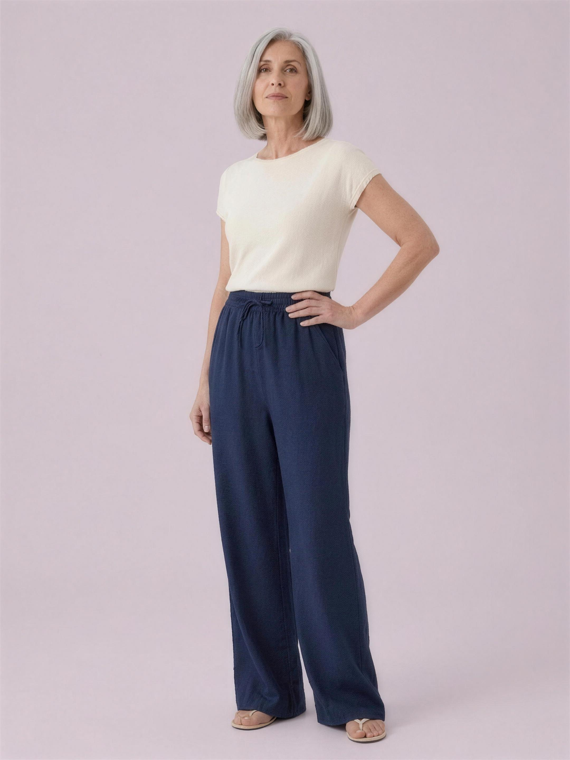 Wide-leg trousers navy blue studio