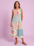 Rosa vestido patchwork floral, estudio